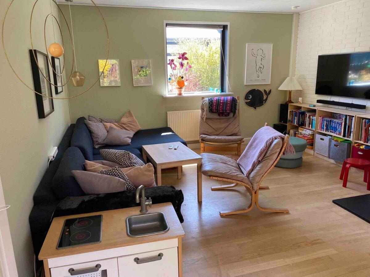 Family House With 3 Bedrooms, Garden & Free Parking * Copenhagen